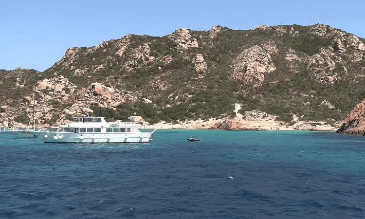 motonave-matilde-tour-la-maddalena-babitours